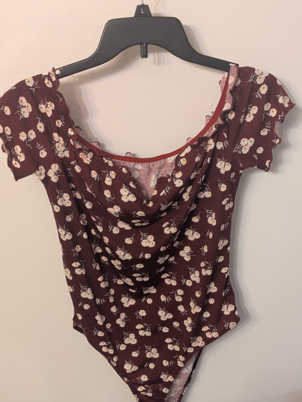 SHEIN Burgundy Floral Cowl Neck Short Sleeve Bodysuit